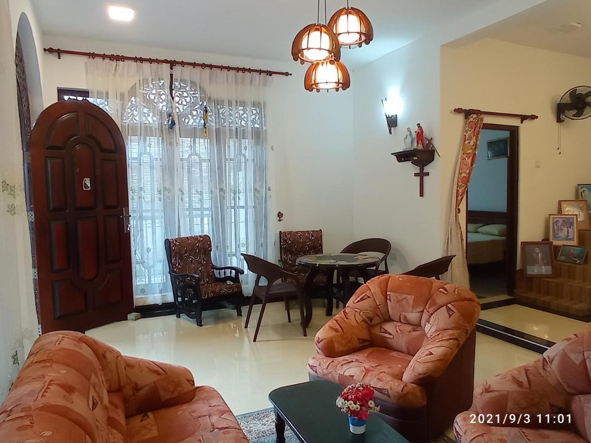 Arusha Guest House Негомбо Экстерьер фото